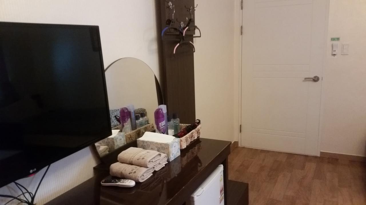 Hill Park Hotel Чечжу Екстер'єр фото